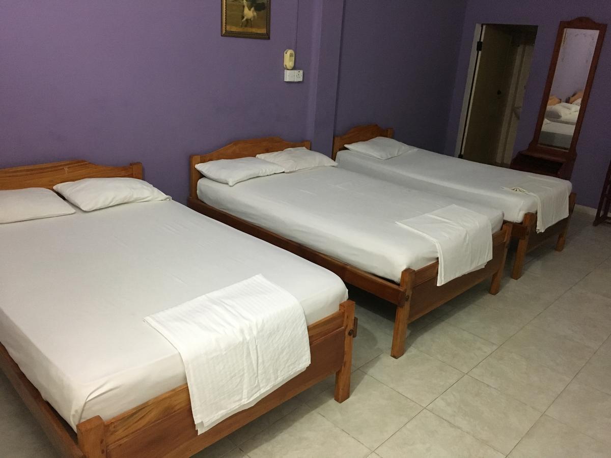 Gnaanams Hotel And Restaurant Jaffna Exterior photo