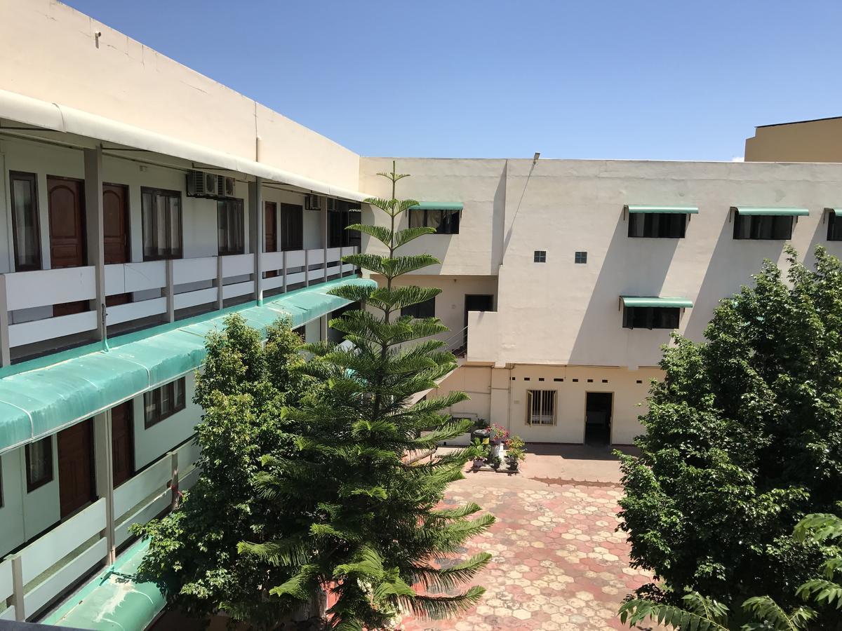 Gnaanams Hotel And Restaurant Jaffna Exterior photo